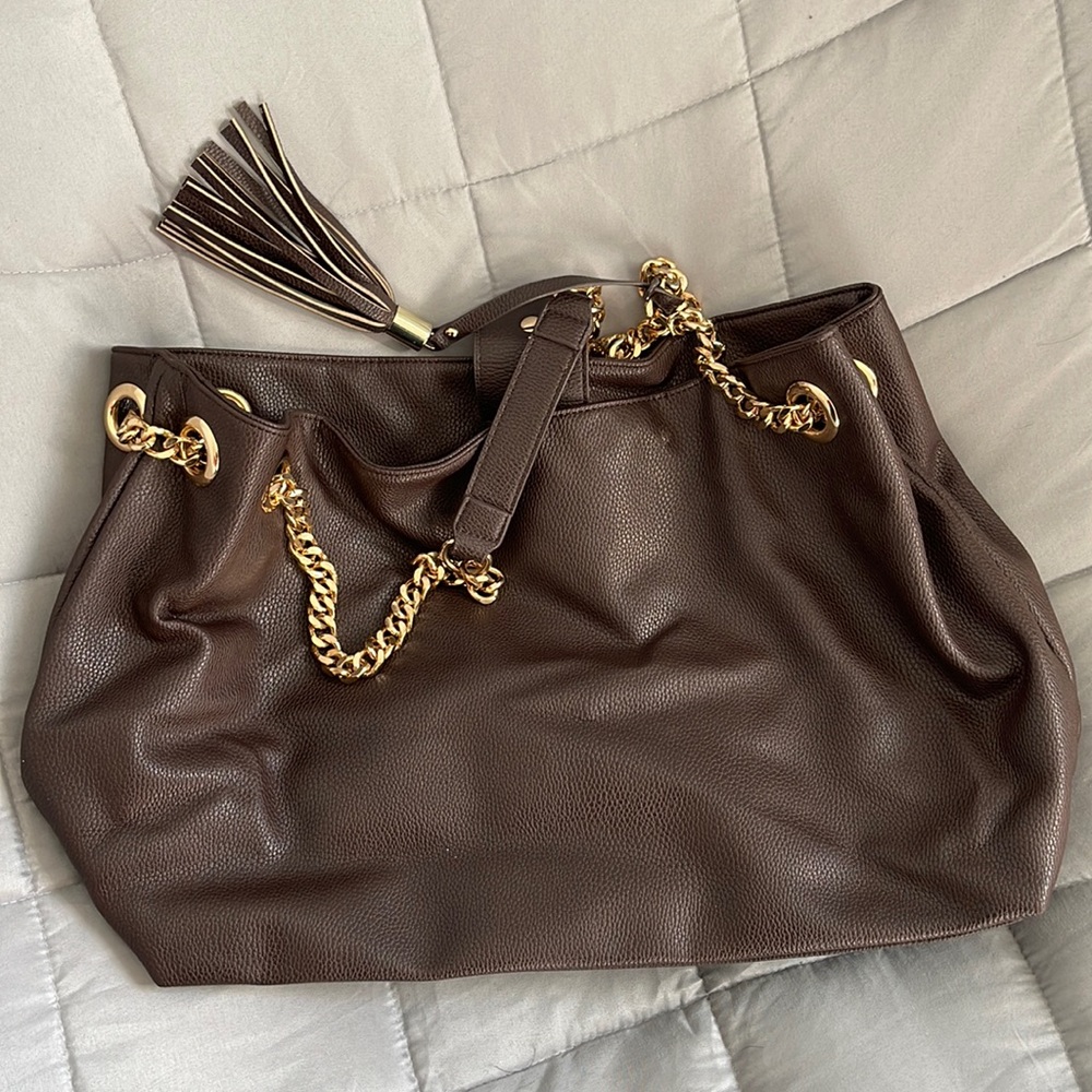 Gorgeous shoulder bag!